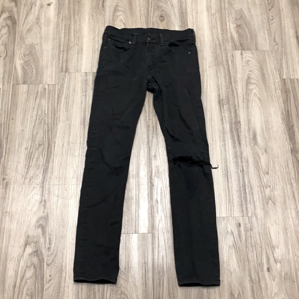 Levi ripped jeans